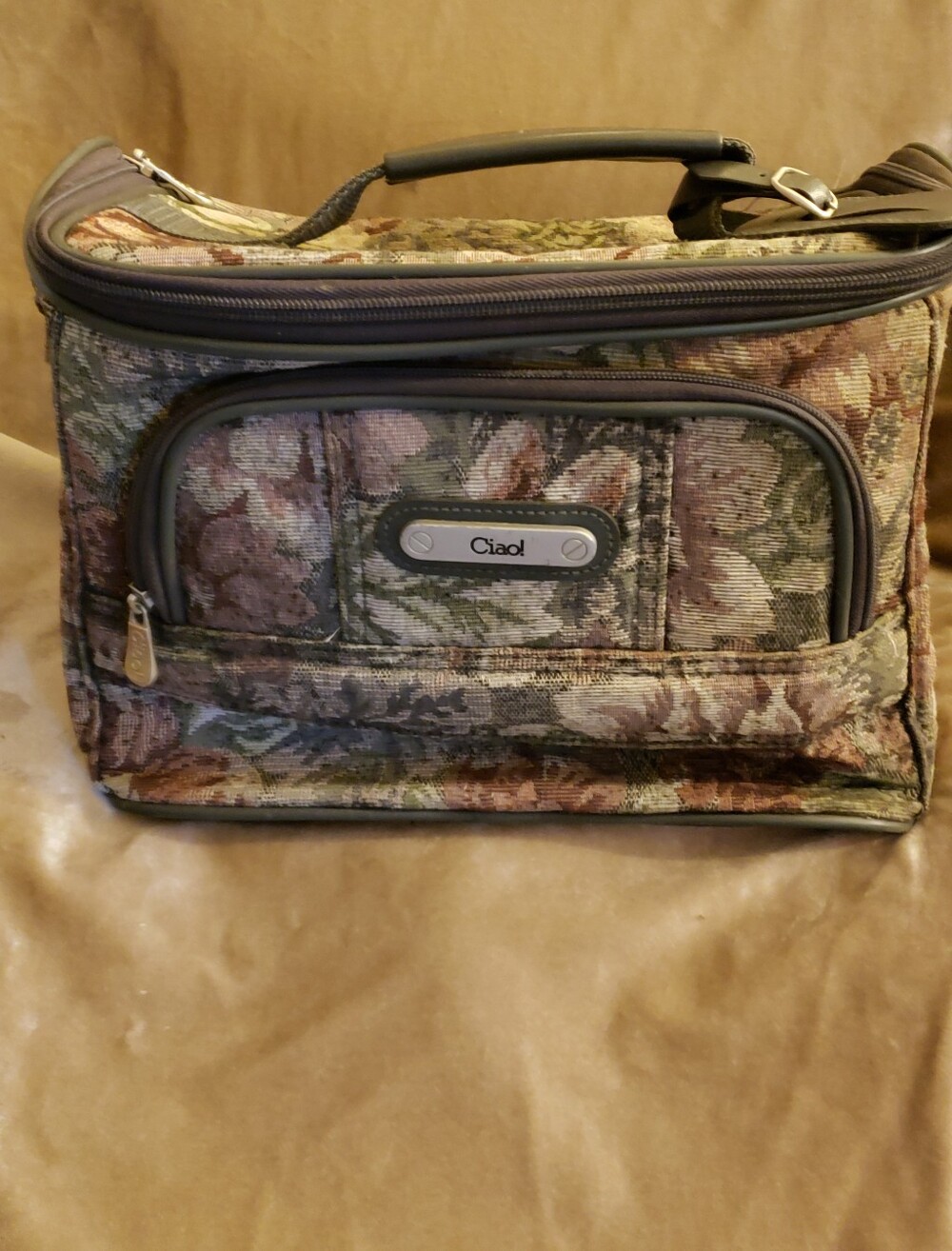 Amazing ​Vintage Vibe - Ciao Tapestry Cosmetic Carry-on, Train Case Travel Bag
